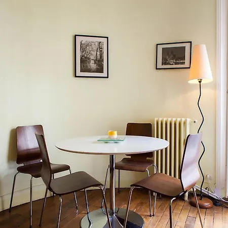 Montmartre Dullin 아파트 *